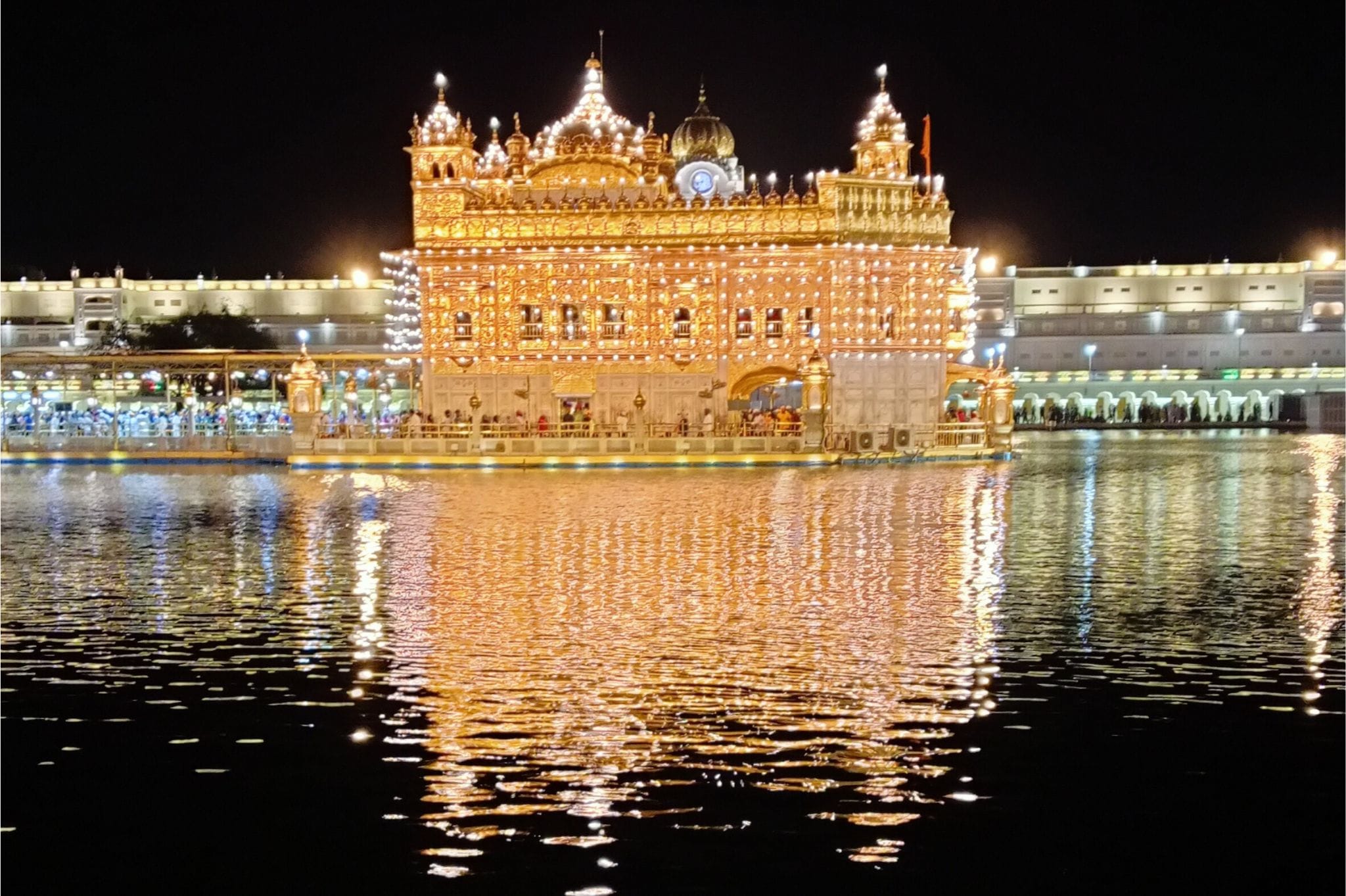 Best things to do in Amritsar - visit Golden Temple