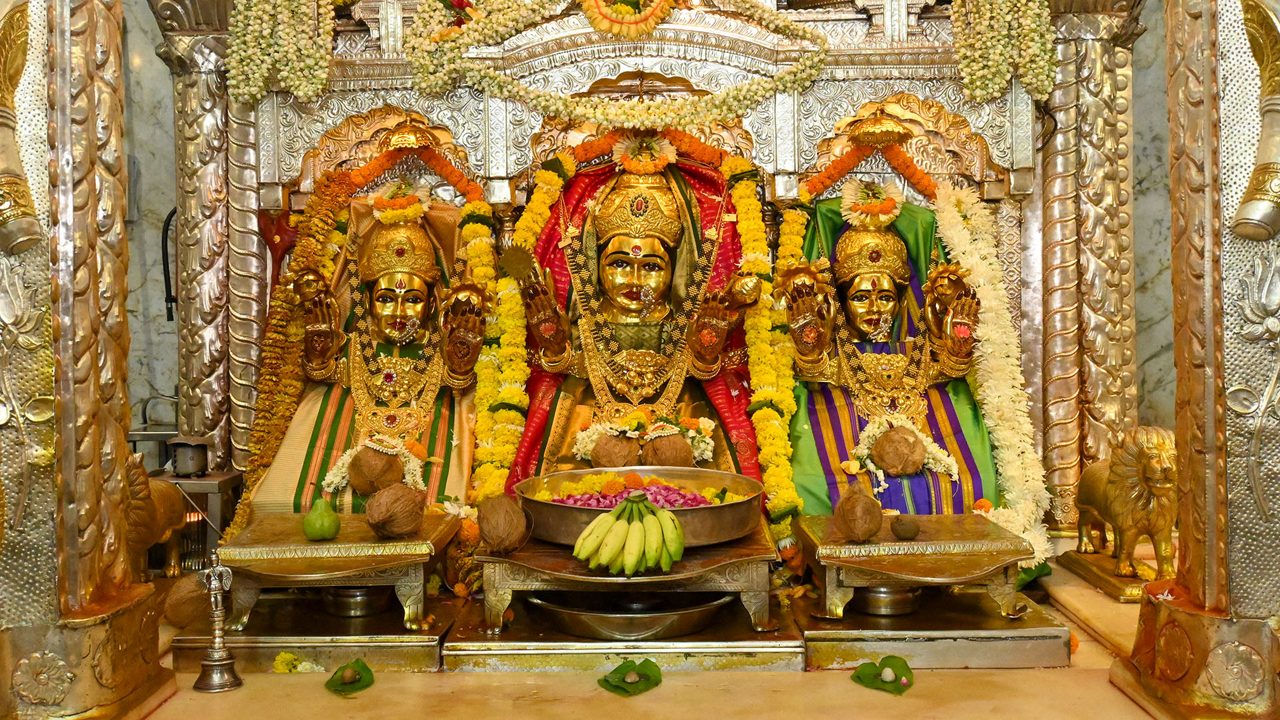 Mahalaxmi Temple Mumbai Idols